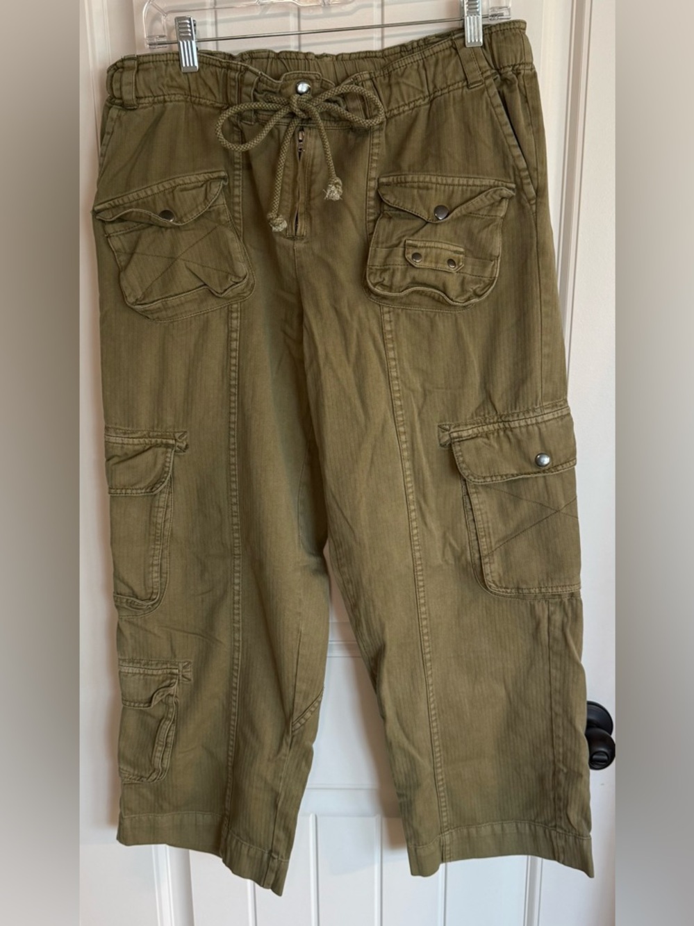 Free People Olive Green Cargo Capri Pants Utility Pockets Size M